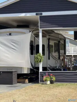 Guntersville Land with Canopy