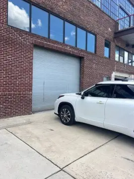 Staten Island Warehouse with High Ceilings