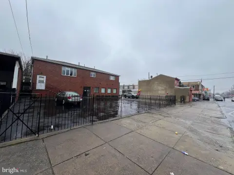 Prime Commercial Space Available