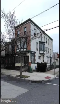 Philadelphia Triplex with Parking