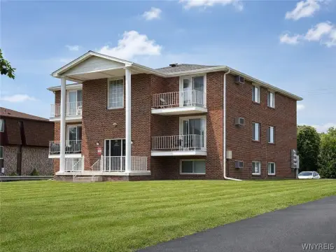 Fully Renovated 6-Unit Brick Building
