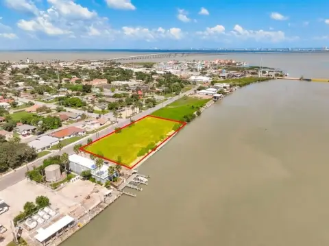 Waterfront Commercial Lots in Port Isabel