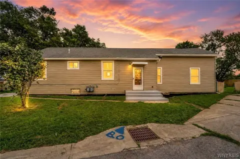 Renovated Duplex With Garage