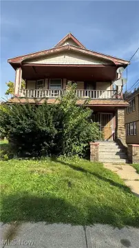 Duplex with Vacant Unit