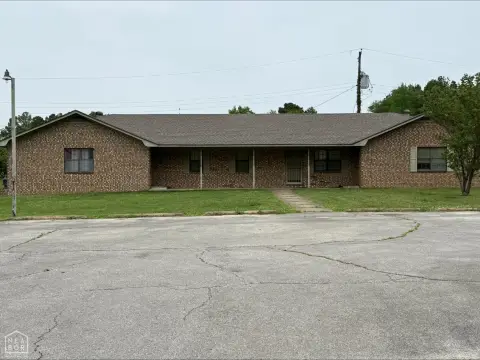 Three-Unit Ranch Triplex