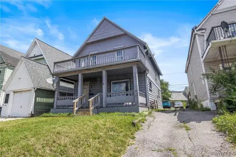 Six-Bedroom Duplex with Separate Living Areas