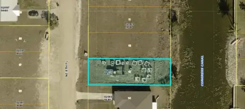 Residential Land in Cape Coral
