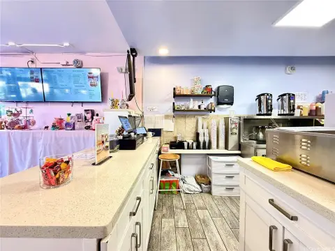 Honolulu Tea Shop For Sale