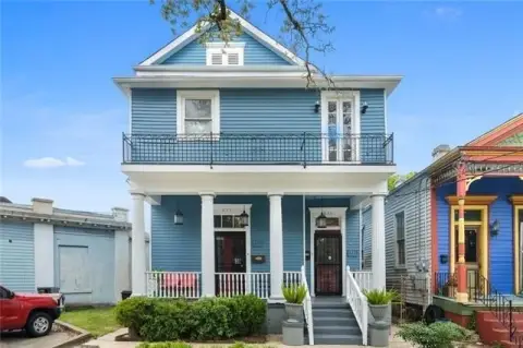Victorian Duplex in Prime Location