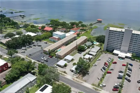 Lakefront 17-Unit Apartment Building