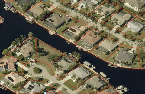 Waterfront Lot in Cape Coral