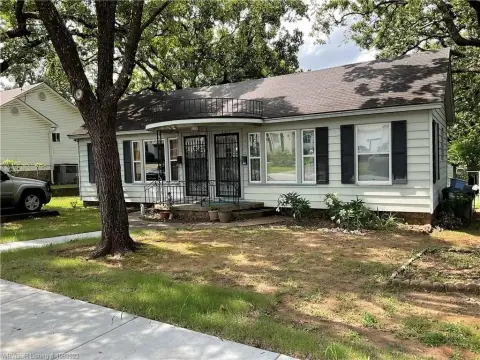 Low-Maintenance Duplex For Sale