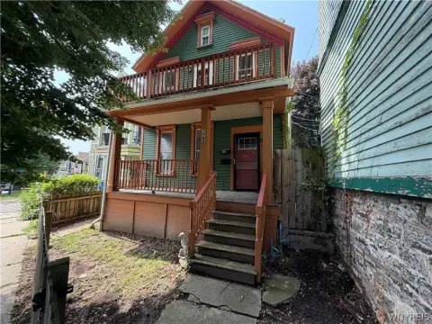 Two-Unit Duplex with Bonus Rooms