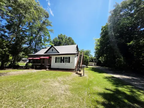 Duplex with Detached Cottage