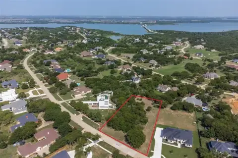 Secluded Lot in Lake Ridge