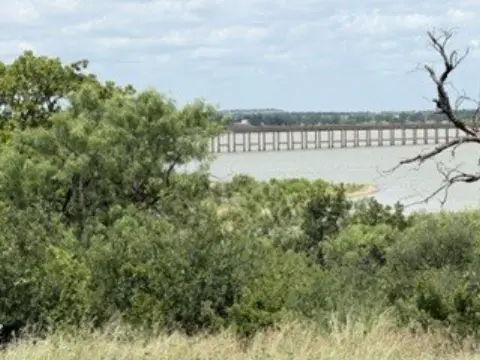 Lakefront Recreational Land with Tiny Home