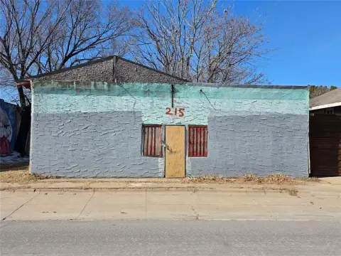 Dallas Mixed-Use Property Near Bishop