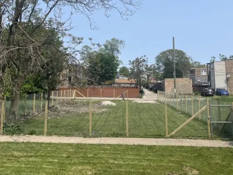 Double Lot in West Garfield