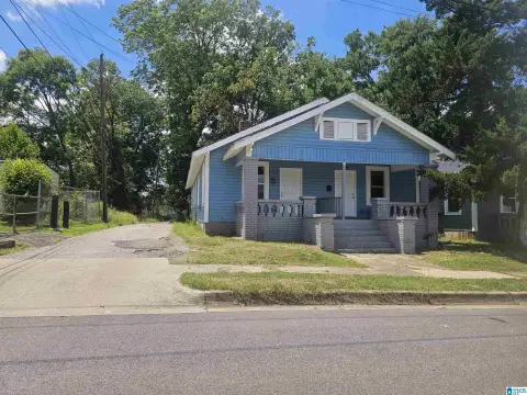 Renovated Duplex in Bush Hills