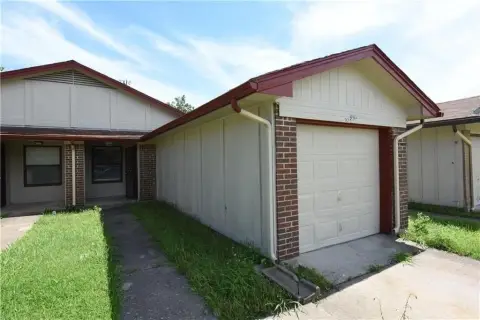 Renovated Income-Producing Dallas Duplex