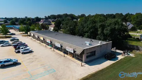 Open-Layout Retail Suite