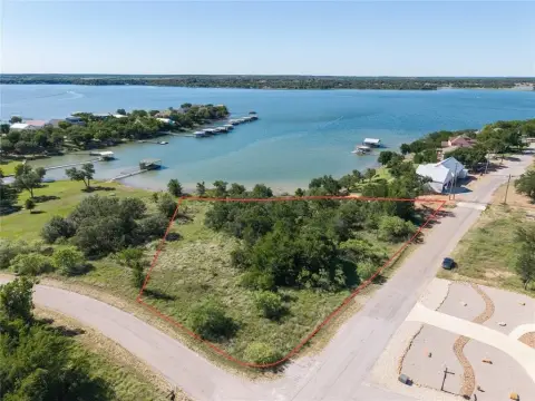 Lakefront Property in Feather Bay