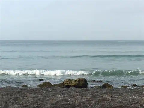 Gulf-Front Waterfront Land