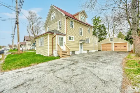 Spacious Rochester Duplex Opportunity