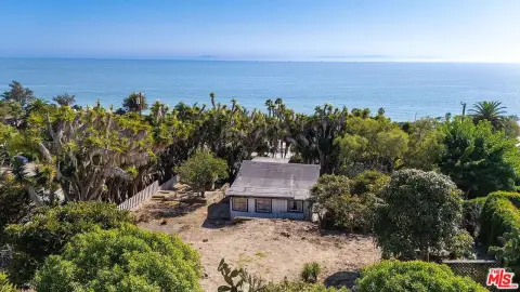 Summerland Land with Panoramic Views