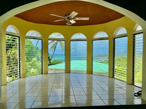 Triplex Estate with Harbor Views