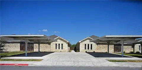 2022 Quadplex with Gated Entry