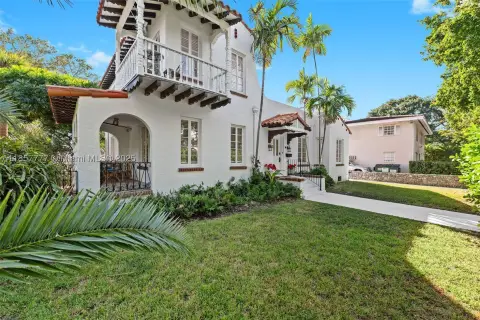 Six-Unit Short-Term Rental Property