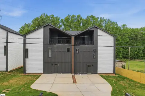Turnkey Duplex with Income Potential