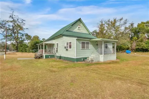 Income-Producing Triplex with Expansion Potential