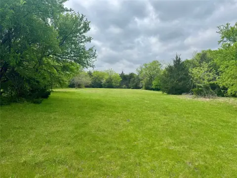 Platted Horse-Friendly Acreage with Dual Frontage