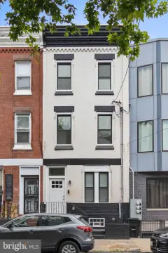 Renovated Triplex with Private Patio