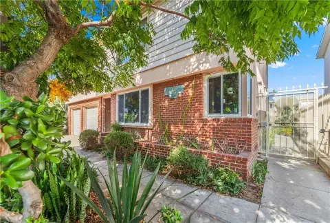 Charming Cottage Near Downtown Long Beach