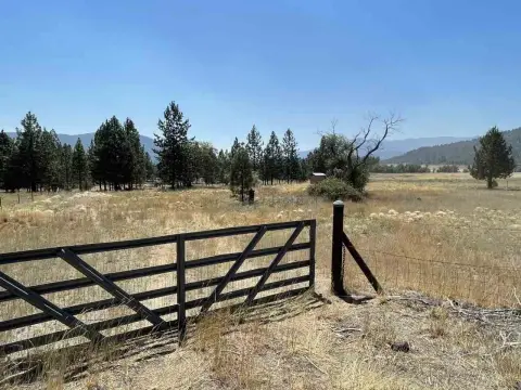 Commercial Acreage in Yreka, CA