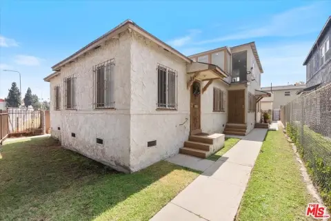 Triplex With Vacant Units