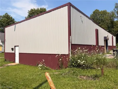 Renovated Flex Building with Warehouse