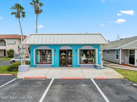Free-Standing Retail Building with New Roof
