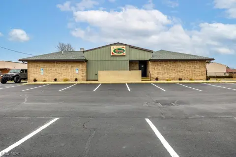 Standalone Bar and Lounge