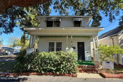 Wilmington Duplex: Investment Opportunity