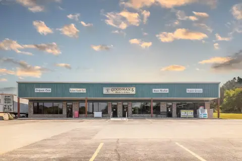 Commercial Building on 4 Acres