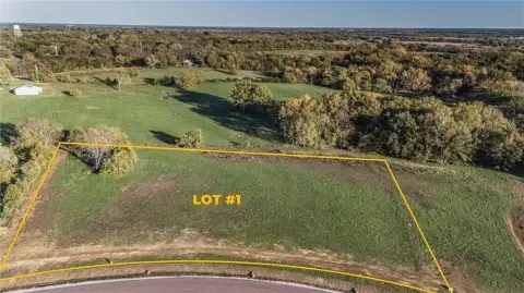 Harrisonville Acreage Homesite For Sale