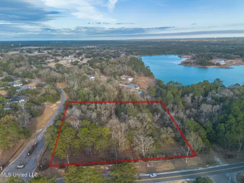 Pass Christian Acreage in Stablewood