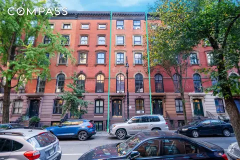 Four-Unit Townhouse with Private Garden