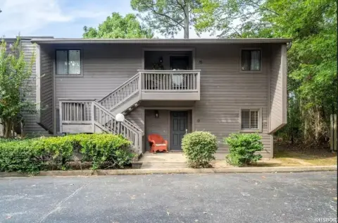 Updated Corner Condo with Boat Slip