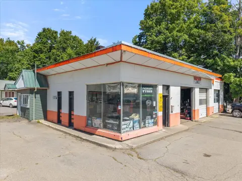 Automotive Service Shop with Equipment