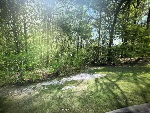 Residential Lot in Golf Community